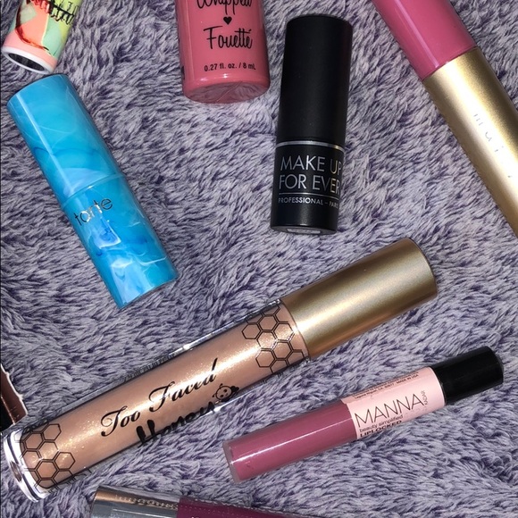 Huge Lip Bundle!! - Picture 5 of 7